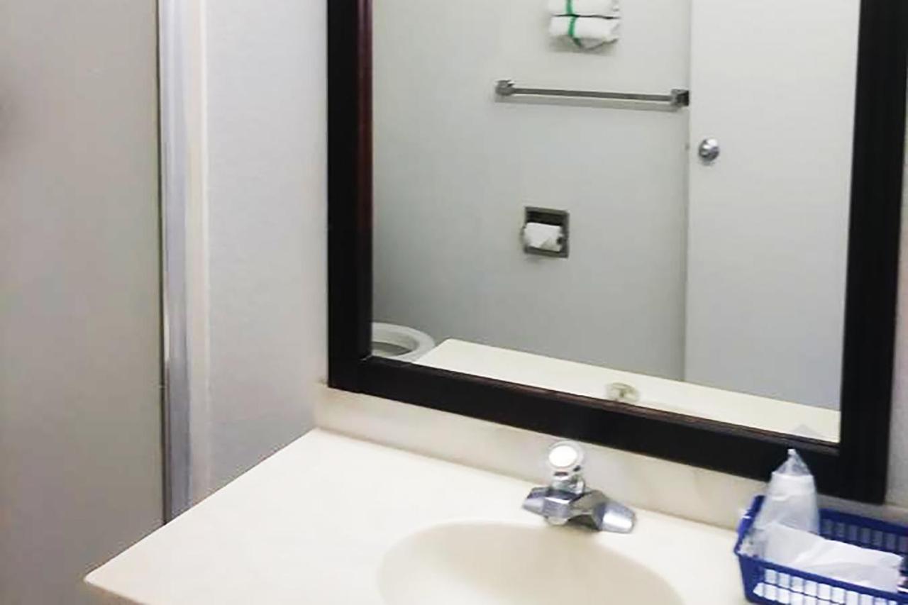 Port City Motel Мобіл Екстер'єр фото