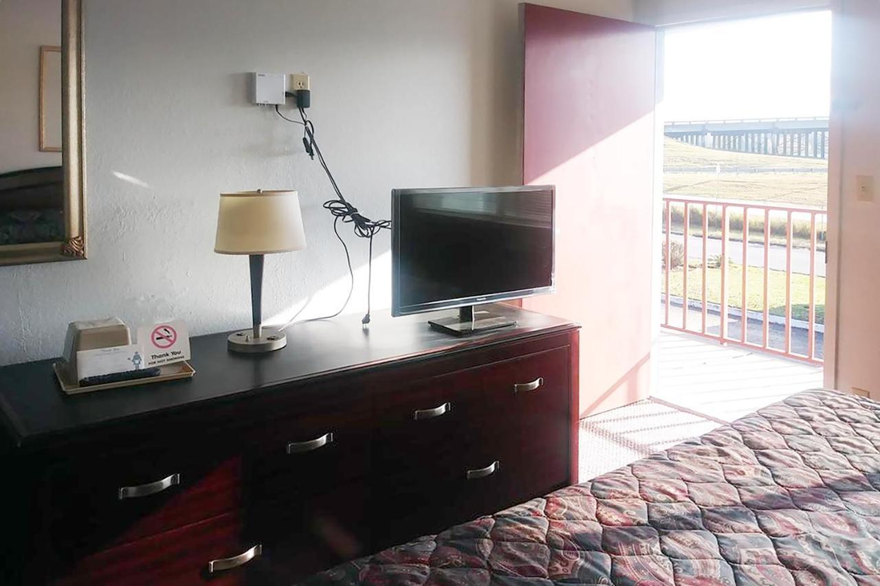 Port City Motel Мобіл Екстер'єр фото